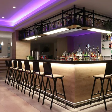 Ekati Hotel Kávos