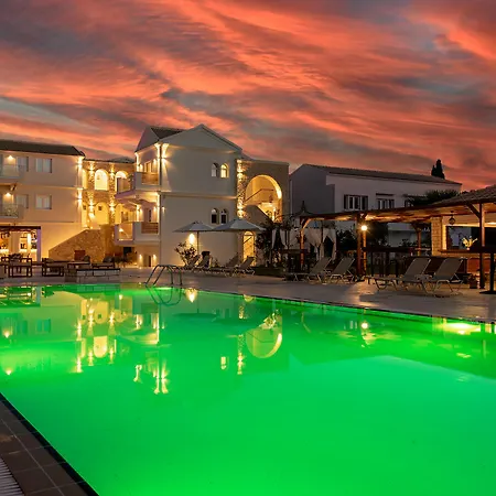 Ekati Hotel 4*